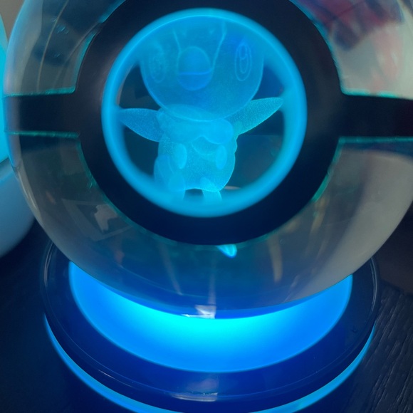 Pokémon - Crystal PokeBall - Piplup - Picture 6 of 7